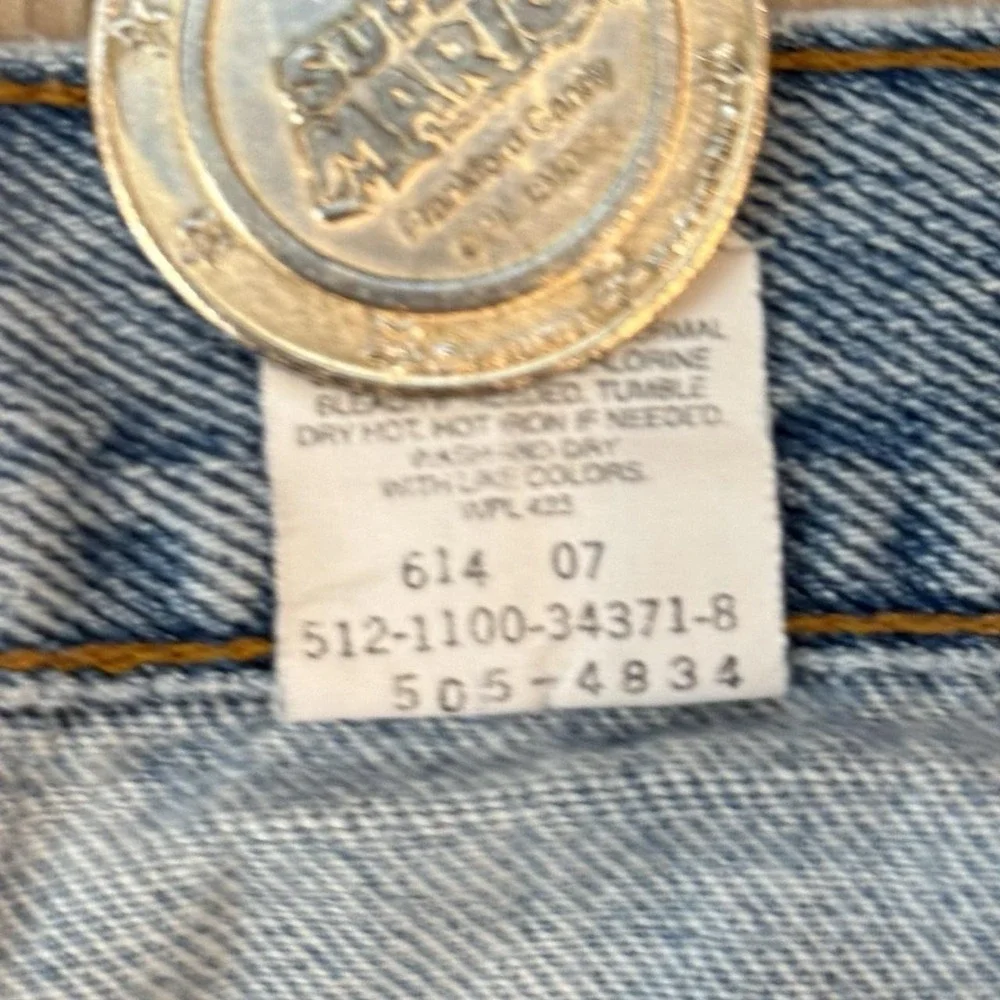 Vintage Levis 505 Light Wash Blue Jeans Men's Size 35x29 Made In USA Denim Y2K
